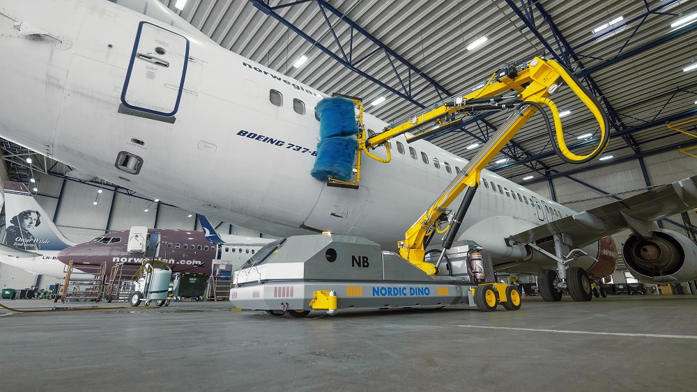 How Robotic Aircraft Washers Safeguard Planes Against Unintended Damage ...